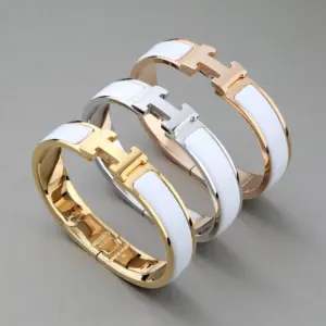 Enamel bracelet Clic H series with 17.19cm wrist circumference, 12mm width, white color, high arc and weight