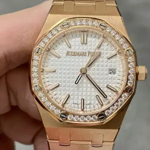 Audemars Piguet Royal Oak 77350 34mm Automatic Watch