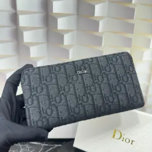 Small Wallet Model 666236