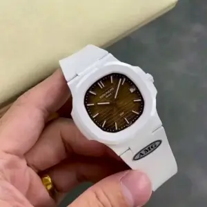 AET Nautilus pp Family Watch