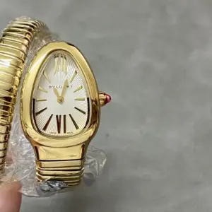 Serpenti series Snake-shaped wristwatch
