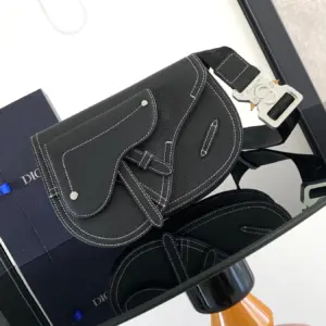 Saddle Handbag Black