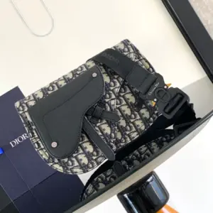 Saddle hand bag
