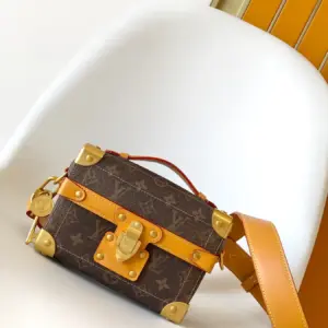 Soul Trunk bag with red monogram pattern