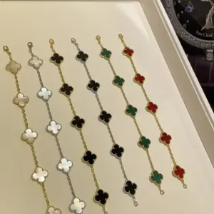 VCA Five-buckle Bracelet Collection