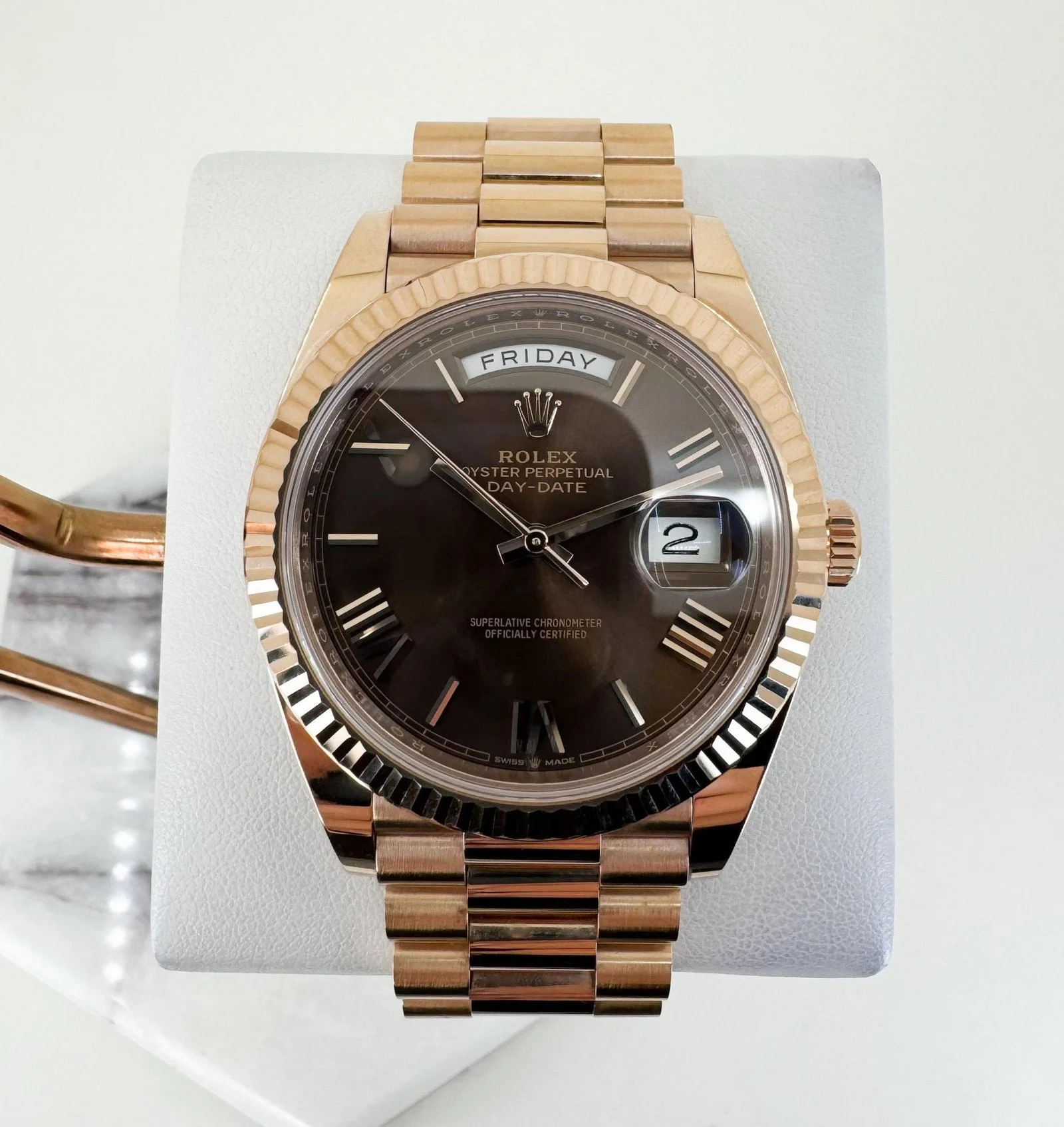 Rolex Day-Date 40 Rose Gold Chocolate Roman Dial & Fluted Bezel President Bracelet 228235 –
