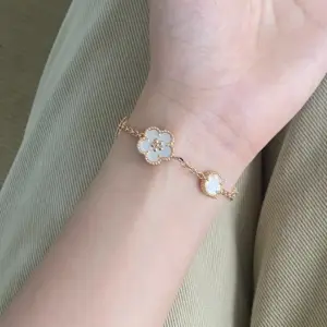 Vca Lucky Spring Rose Gold Bracelet