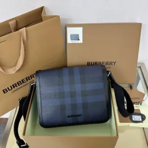 Crossbody Bag with gift box
