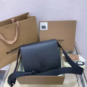 Crossbody Bag with gift box