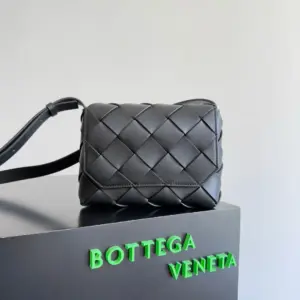 Diago Shoulder Bag