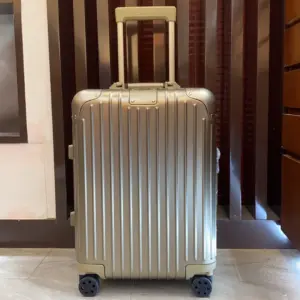 Original series 925 edition suitcase