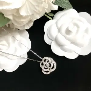 Chanel CAMELIA engraved full diamond necklace