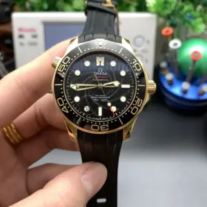 Omega Sea Master 300 Gold 007 Version Watch