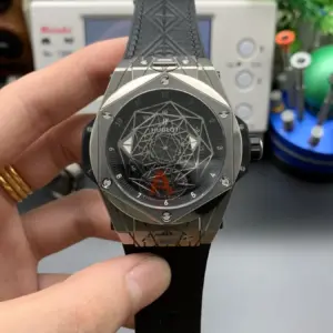 Hublot Big Bang Sang Bleu腕表