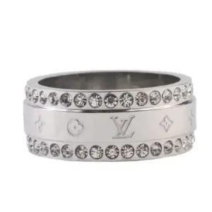 Louis Vuitton catch full diamond ring