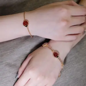 VCA lucky spring five flower bracelet