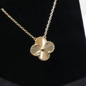 VCA car flower necklace bracelet