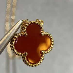 J015 VCA four-leaf red jasper necklace