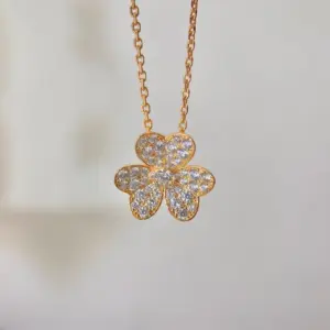 Four-leaf necklace woman