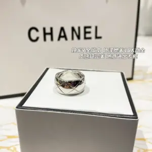 Chanel Wide Rhombus Pattern Ring
