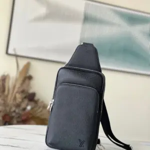 Avenue Crossbody Bag Black