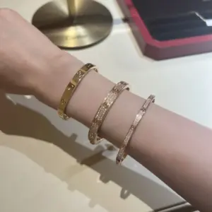 Cartier wide star full-of-stars bracelet