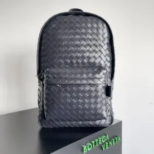 BV编织双肩背包710732 size large