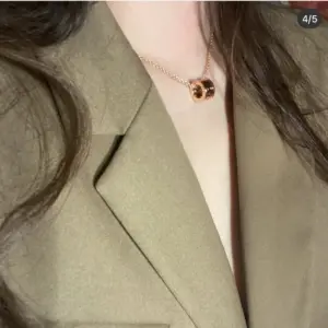 Bvlgari spring necklace
