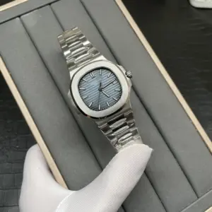 Patek Philippe New Nautilus Series 5811 One-Opiece Watch