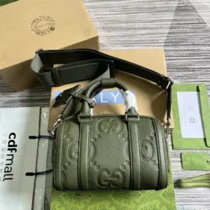 Gucci shoulder pouch