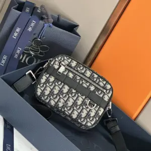 Safari Messager Bag Model 93307