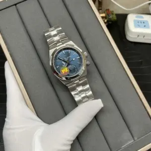 Vacheron Constantin 7900V Series Watch