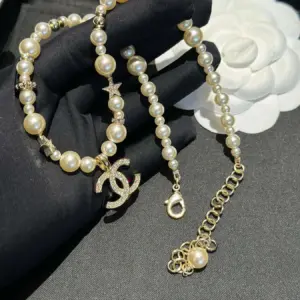 Chanel new logo star pearl necklace