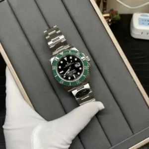 Rolex Submariner Green Dial 3235 Movement 904L Steel 41mm