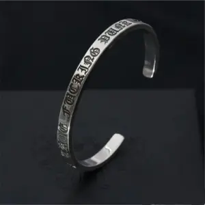 Crown heart adjustable bangle