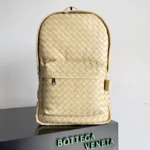 BV编织双肩背包710732 size large