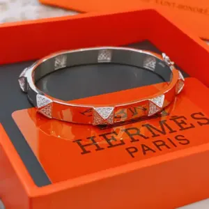 Hermès thick high-carbon diamond bangle