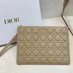 Louis Vuitton Caro Daily modern handbag