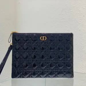 Louis Vuitton Caro Daily modern handbag