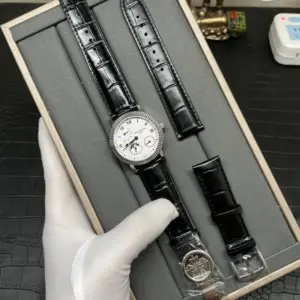 Patek Philippe V9 Limited Edition Watch with Date and Day