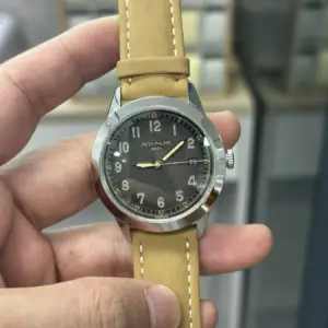 Unlabeled watch