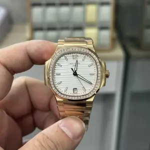 3K rose gold women’s Audemars Piguet 7118 white dial diamond bezel