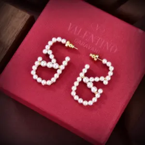 Valentino pearl earring