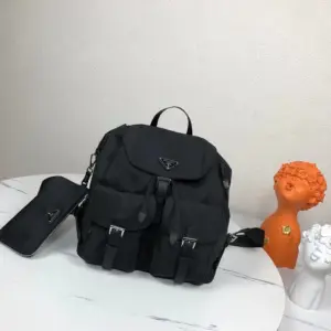 New model women’s backpack with small pouch
