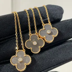 V0811 New Silver Onyx Four-Leaf Necklace
