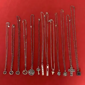 Gucci silver necklace