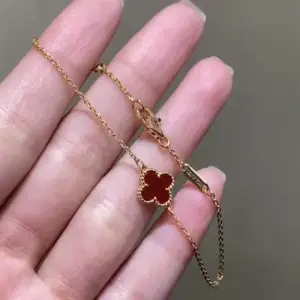 VCA mini four-leaf bracelet