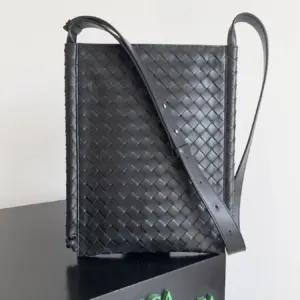 Flat Loop Shoulder Bag