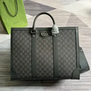 Gucci GG tote bag with GG Supreme canvas