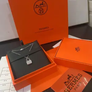 Hermès full diamond necklace